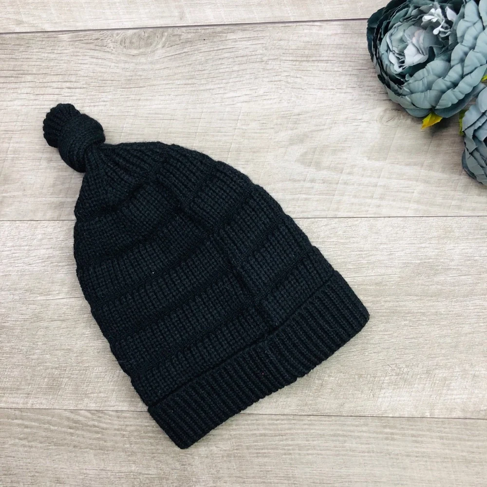 NEW CHUNKY KIDS BLACK BEANIE